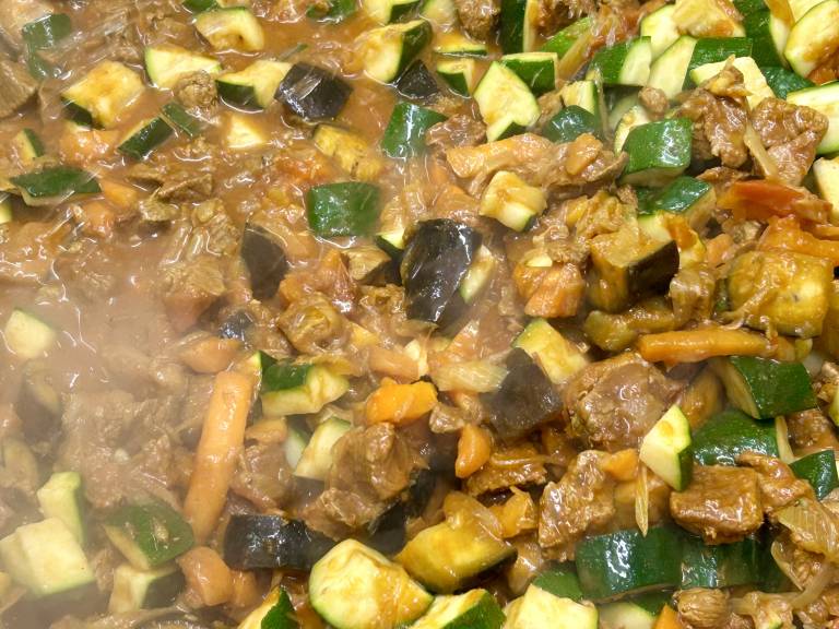 Close up photo of the delicious Healthy Lamb and Veg Curry being cooked